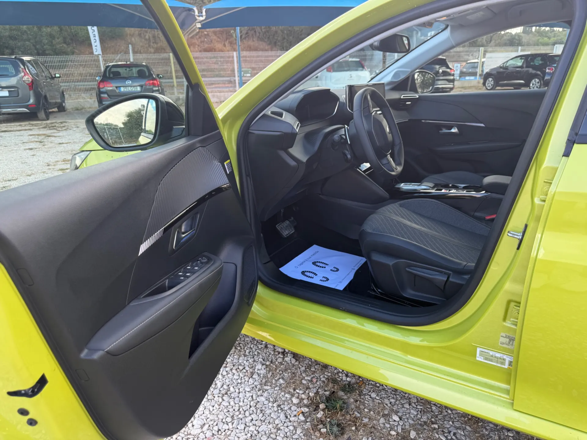 Peugeot 208 allure 10