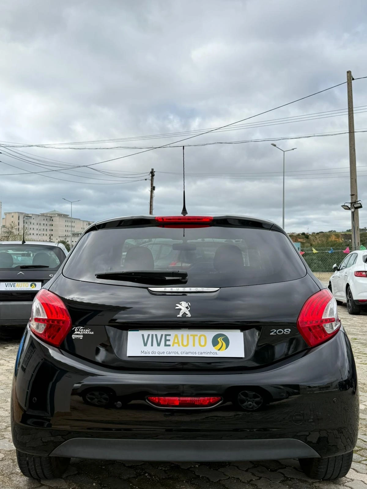 Peugeot 208 Outro 8