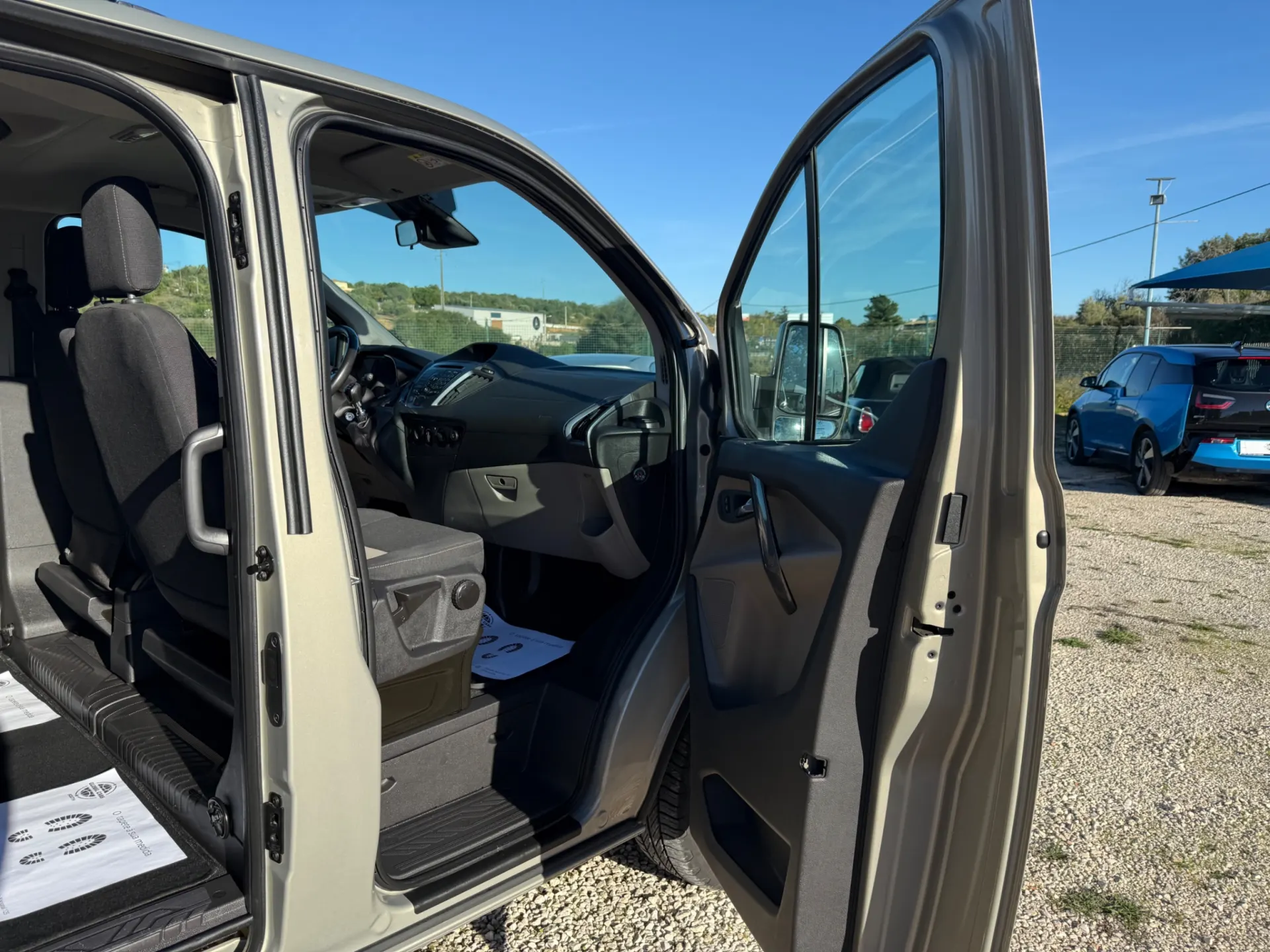 Ford Tourneo Custom 10