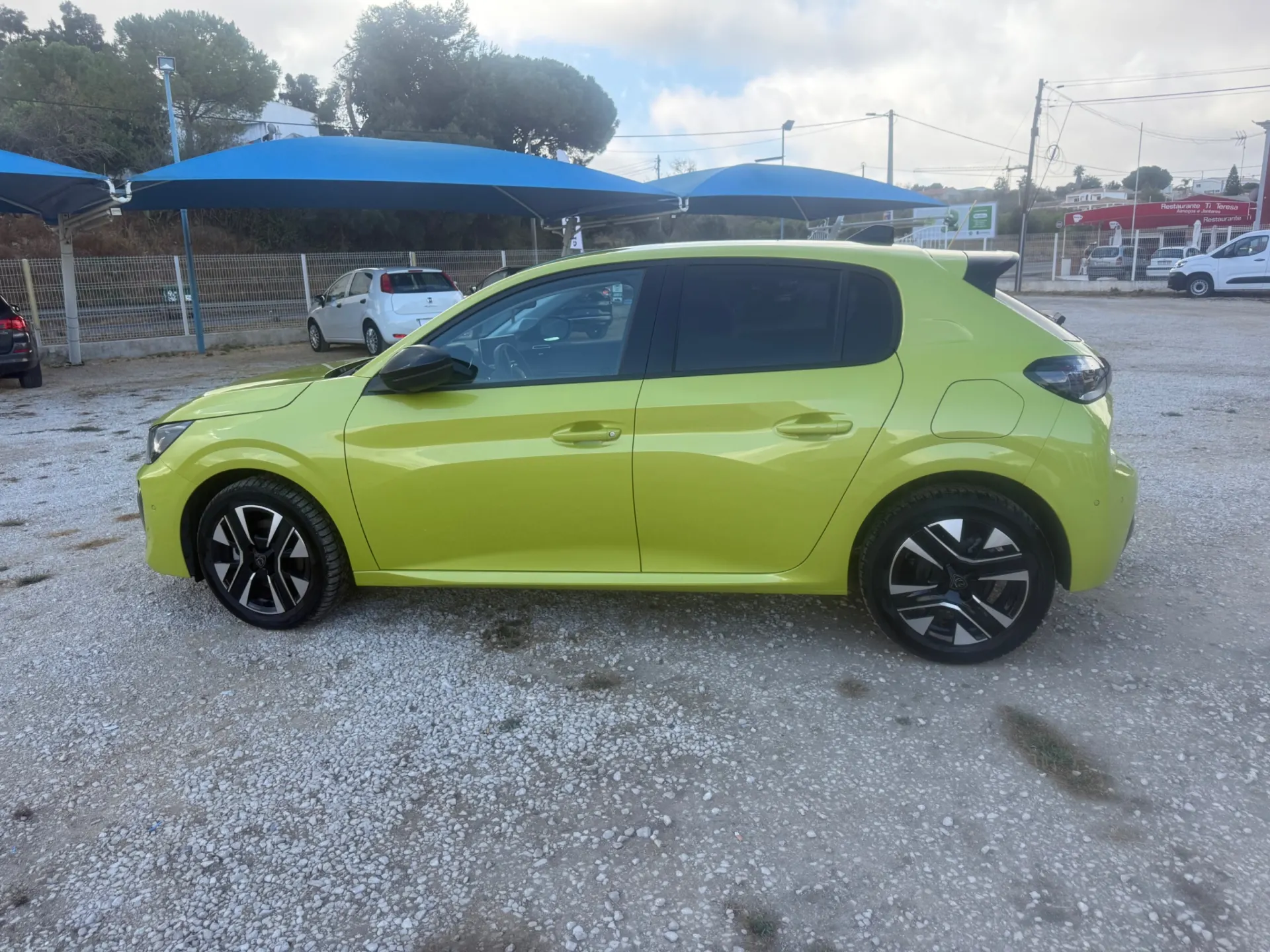 Peugeot 208 allure 3