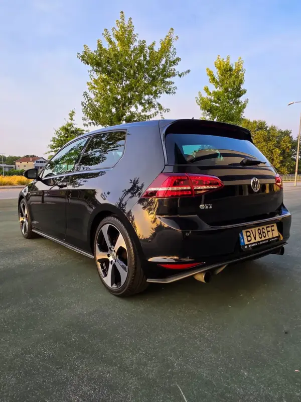 Volkswagen Golf 2.0 TSi GTI 6