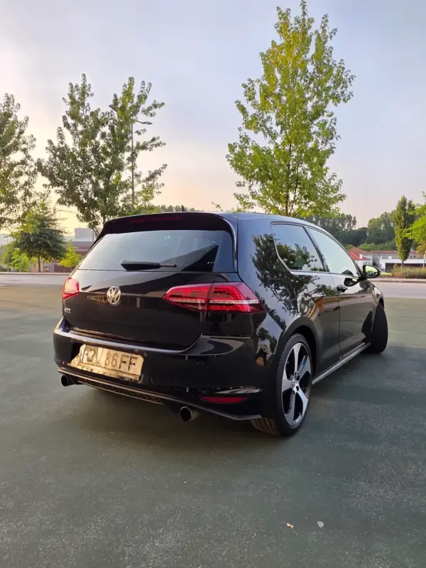 Volkswagen Golf 2.0 TSi GTI 5