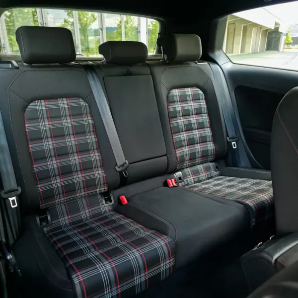 Volkswagen Golf 2.0 TSi GTi 12