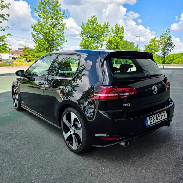 Volkswagen Golf 2.0 TSi GTi 7