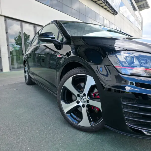 Volkswagen Golf 2.0 TSi GTi 2
