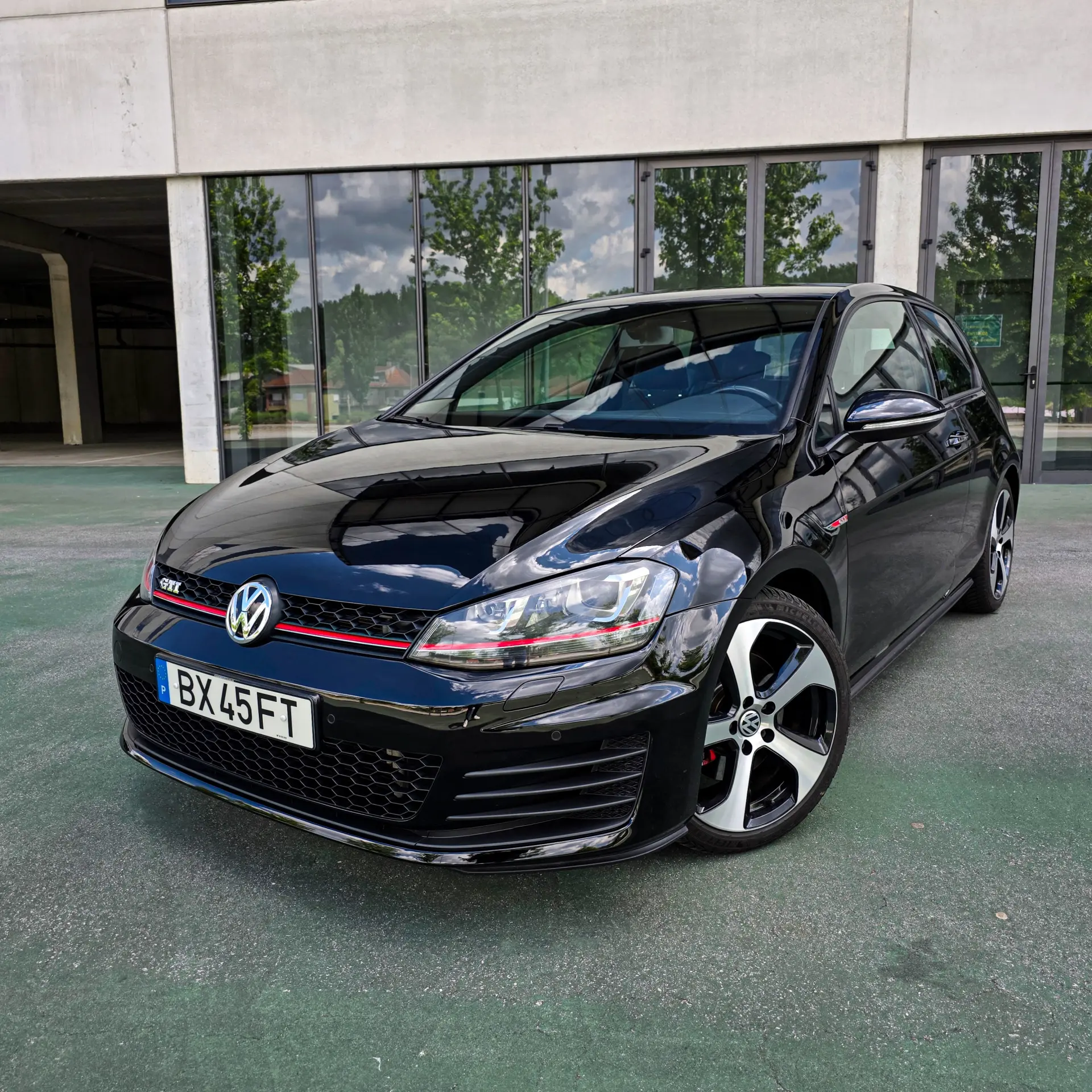 Volkswagen Golf 2.0 TSi GTi 4