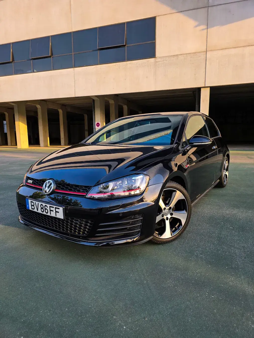 Volkswagen Golf 2.0 TSi GTI 1