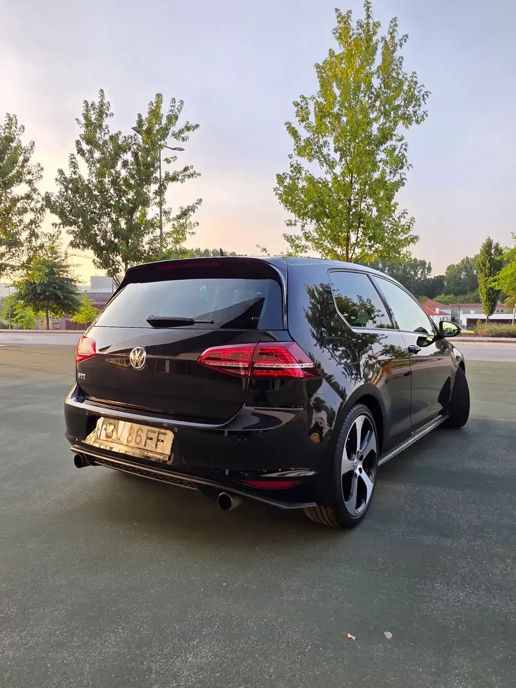 Volkswagen Golf 2.0 TSi GTI 5