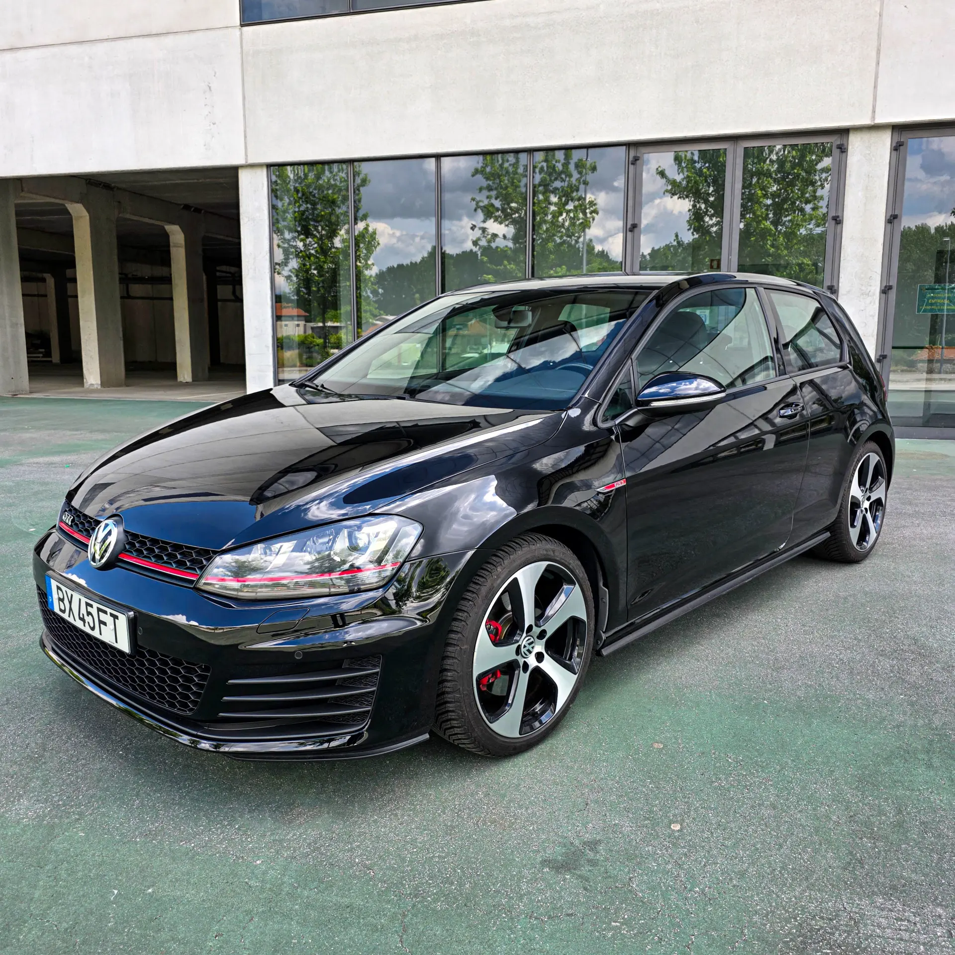 Volkswagen Golf 2.0 TSi GTi 5