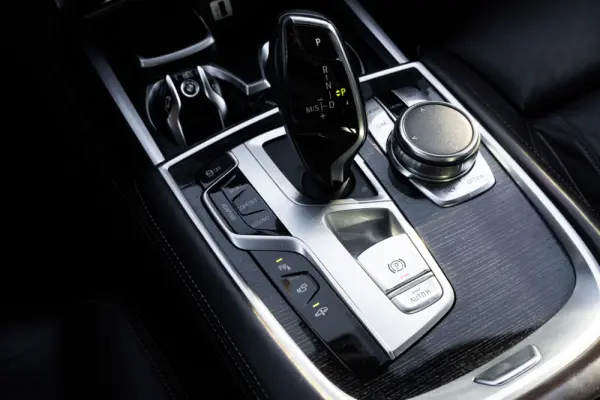BMW 730 d Pack M Auto 25