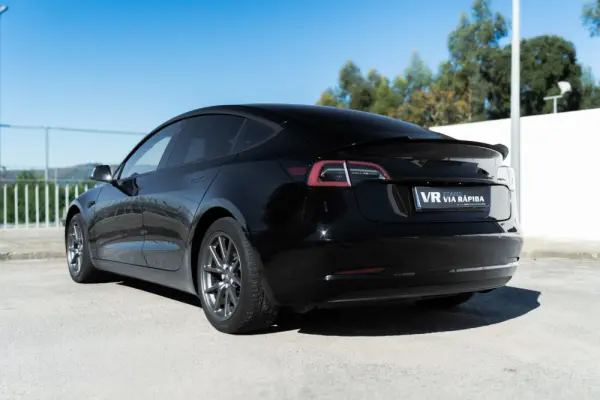 Tesla Model 3 Standard Range Plus RWD 6