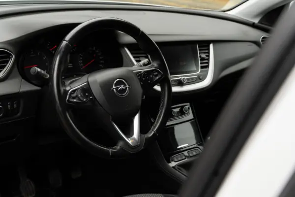 Opel Grandland X 1.2 T Business Edition 7