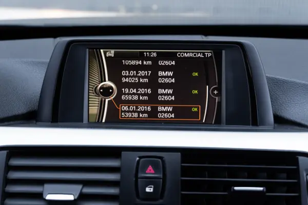 BMW 318 d Auto Line Sport 19