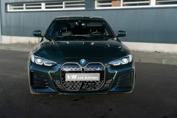 BMW i4 eDrive40 Pack Desportivo M 2