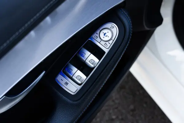 Mercedes-Benz C 300 de AMG Line 48
