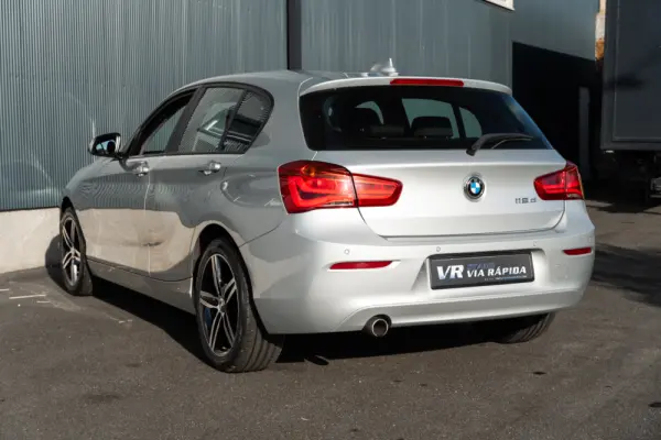 BMW 116 d Line Sport 5