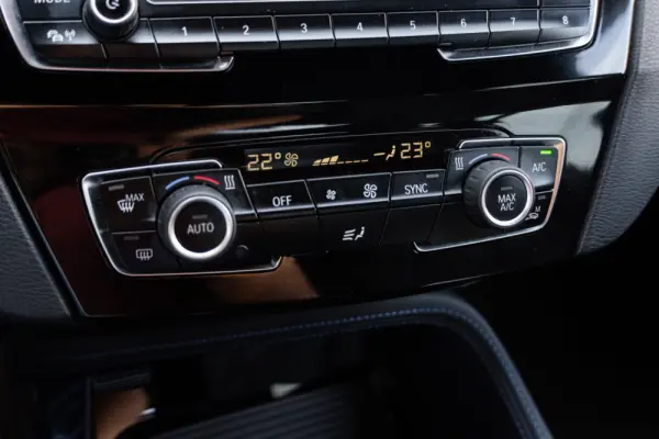 BMW X1 16 d sDrive Auto Pack M 23