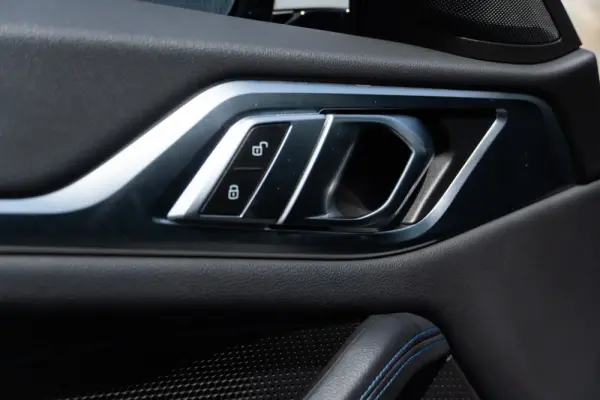 BMW i4 eDrive40 Pack Desportivo M 47