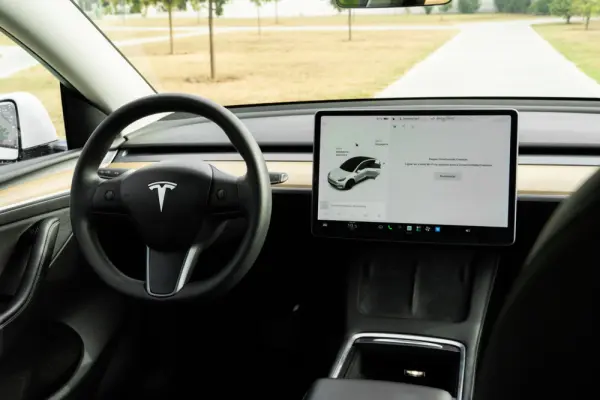 Tesla Model Y Long Range Dual Motor AWD 11