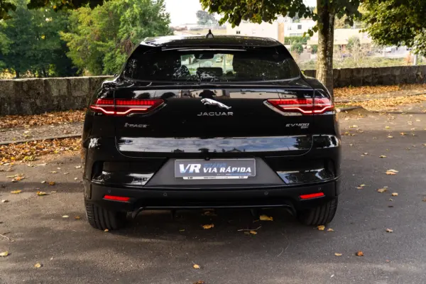 Jaguar I-Pace EV400 AWD HSE 5