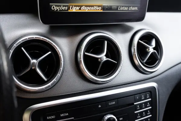 Mercedes-Benz CLA 180 d 41
