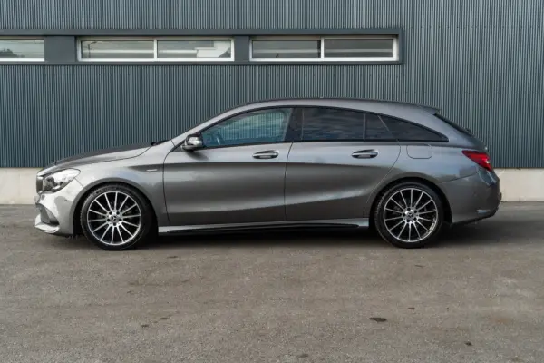 Mercedes-Benz CLA 180 d Shooting Brake AMG Line 36