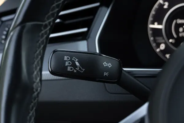 Volkswagen Arteon 2.0 TDI R-Line DSG 42