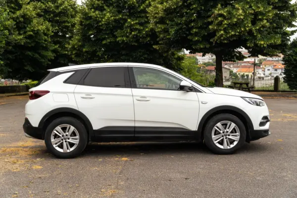 Opel Grandland X 1.2 T Business Edition 29