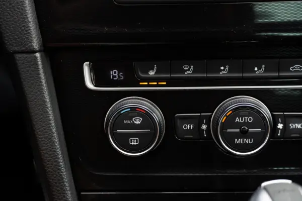 Volkswagen Golf 2.0 TDi GTD DSG 19