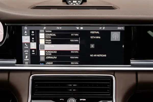 Porsche Panamera Sport Turismo 4 E-Hybrid Platinum Edition PDLS 19