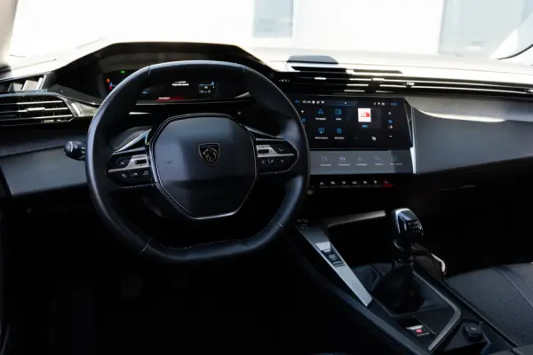 Peugeot 308 1.2 PureTech Allure 7