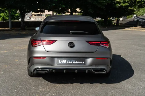 Mercedes-Benz CLA 180 d 7G-DCT AMG Line 5