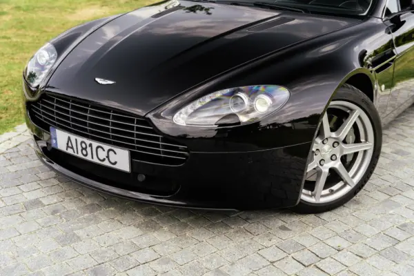 Aston Martin Vantage Coupe Sportshift 14