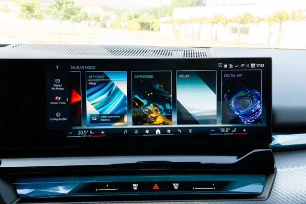 BMW i5 eDrive40 Pack Desportivo M 18