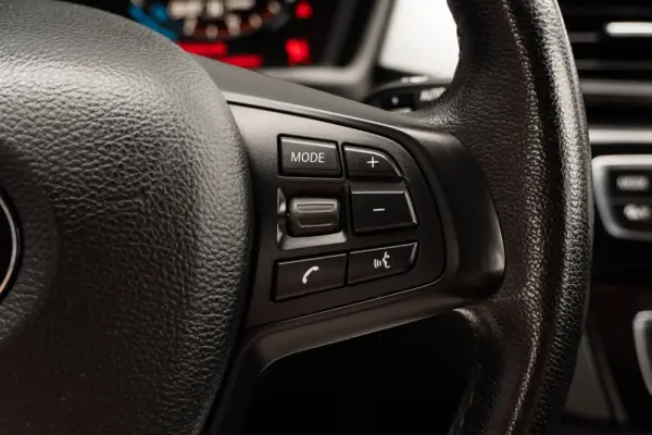 BMW X1 16 d sDrive Advantage 38