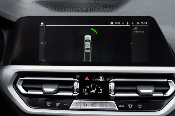 BMW 330 e Line Luxury Auto 16