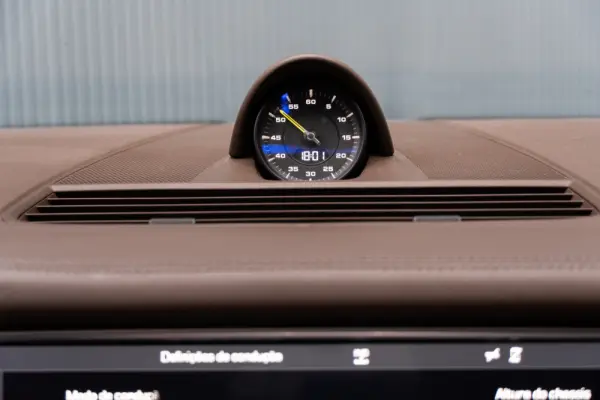 Porsche Panamera Sport Turismo 4 E-Hybrid Platinum Edition PDLS 23