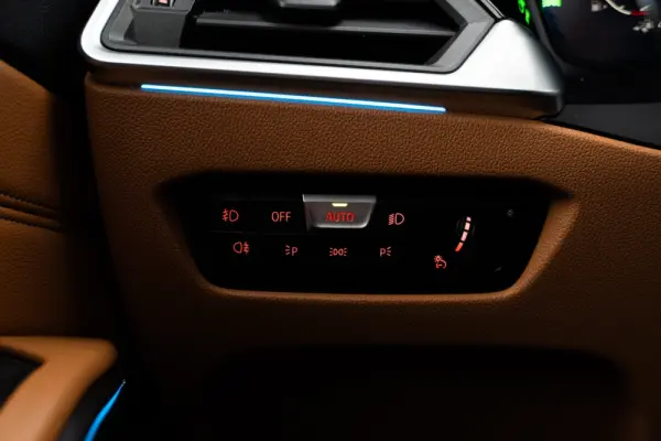 BMW 330 e Pack M Auto 55