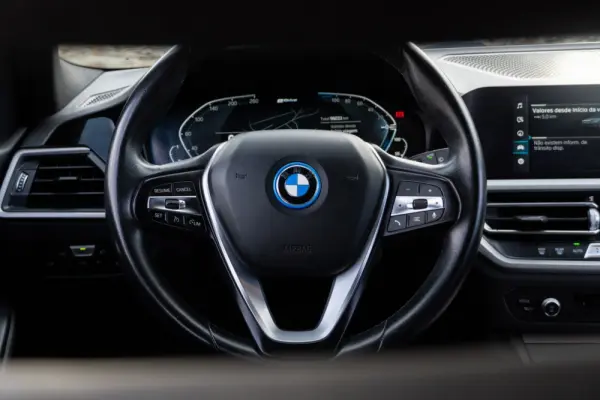 BMW 320 11