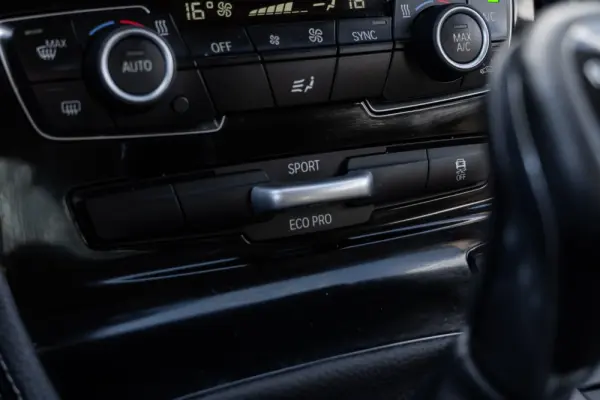 BMW 216 Active Tourer d Line Sport 26