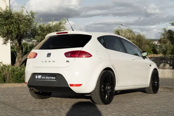 SEAT Leon 2.0 TDI FR DPF 4