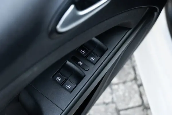 SEAT Leon 2.0 TDI FR DPF 26