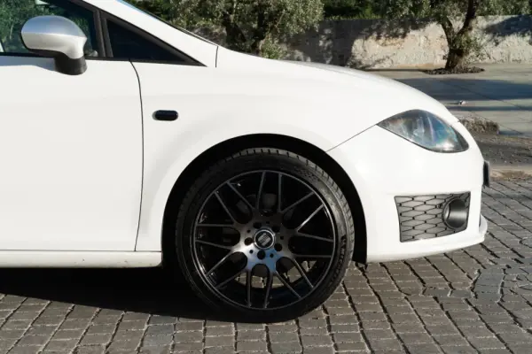 SEAT Leon 2.0 TDI FR DPF 36