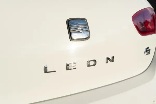 SEAT Leon 2.0 TDI FR DPF 44