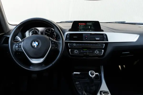 BMW 116 d Line Sport 12
