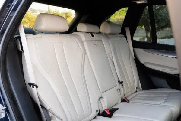 BMW X5 25 d sDrive Comfort 7L 9