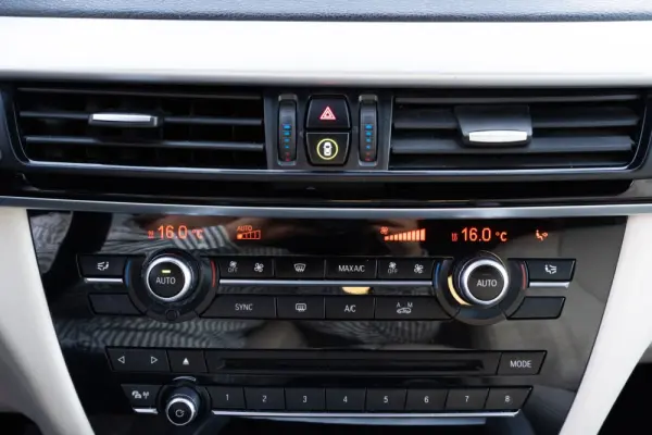 BMW X5 25 d sDrive Comfort 7L 33