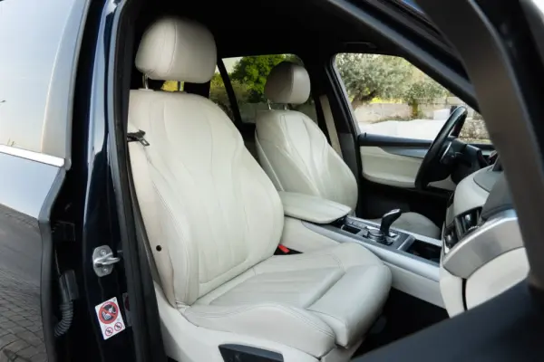 BMW X5 25 d sDrive Comfort 7L 37