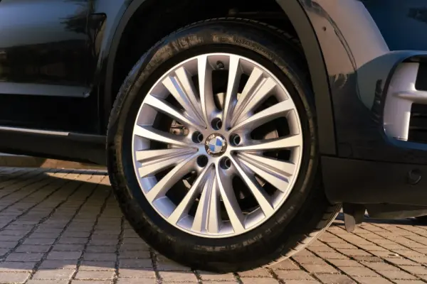 BMW X5 25 d sDrive Comfort 7L 48