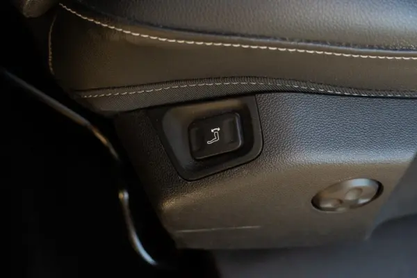 Opel Grandland 1.5 CDTI GS Line AT 28